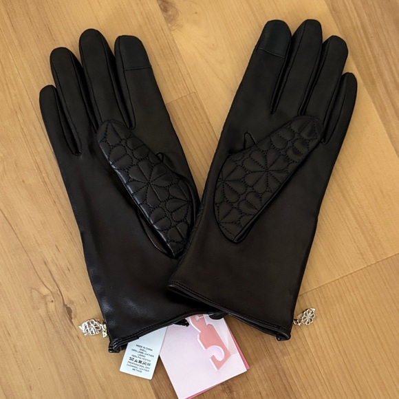 Kate Spade Floral Quilted Black Gloves-New! - Picture 2 of 8